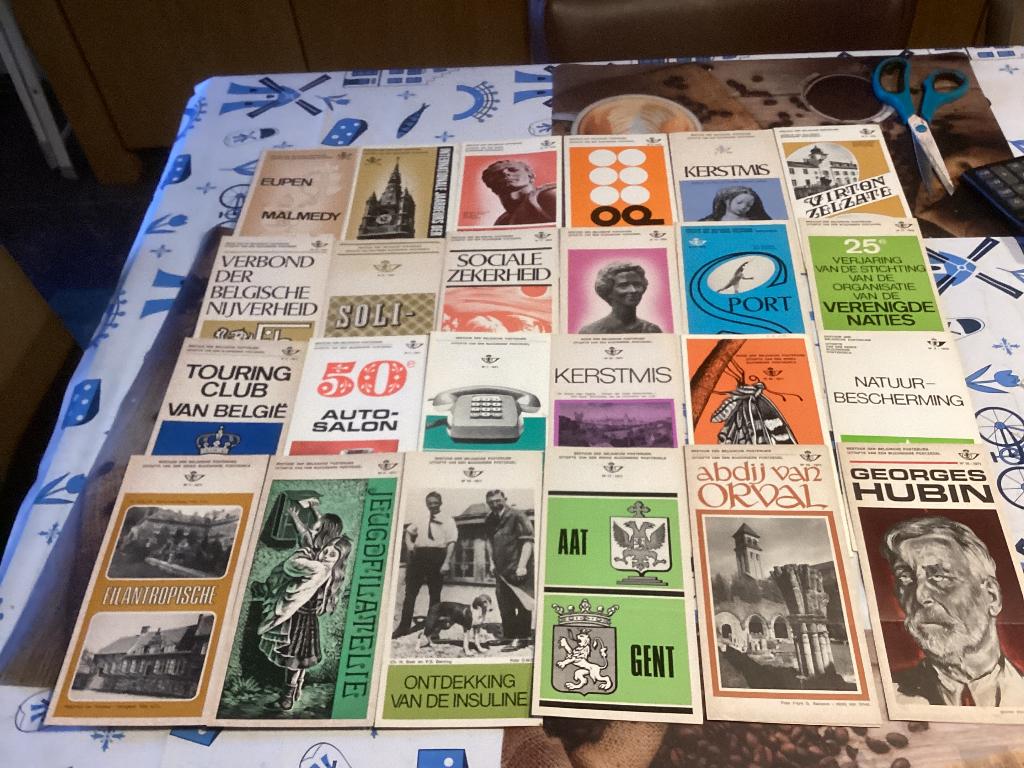 België 33 stuks Uitgifte van bijzondere postzegels met en zo, Ophalen, Buitenland