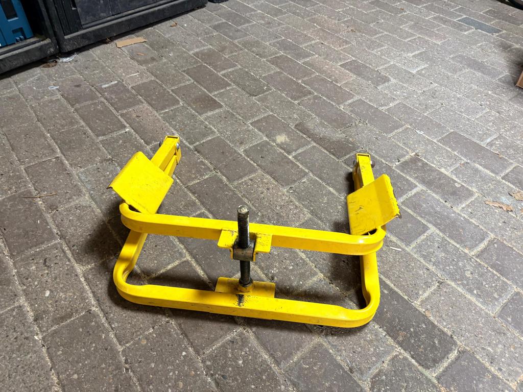 Caravan leveller, Ophalen, Zo goed als nieuw