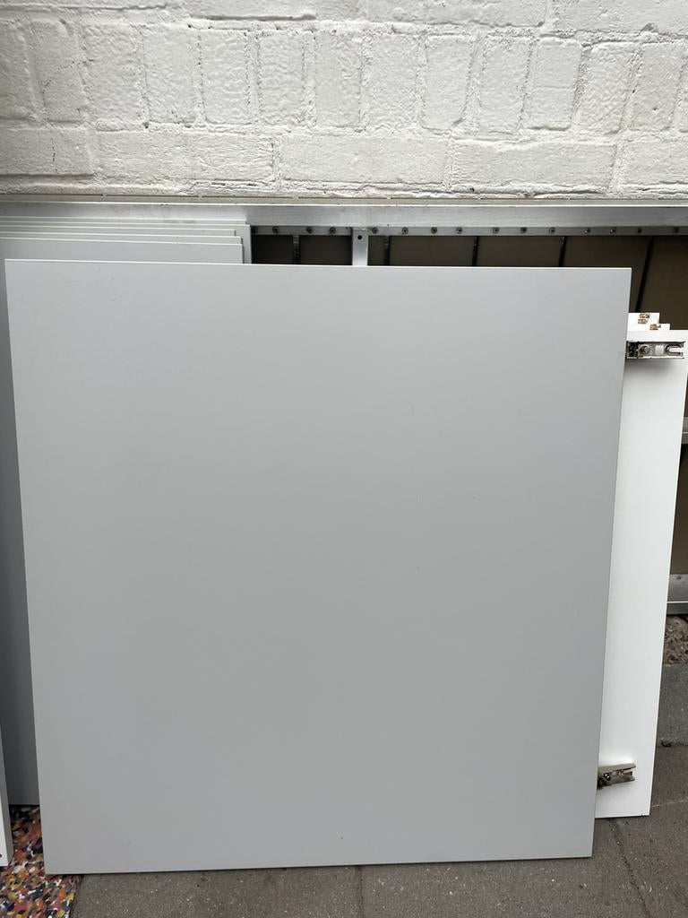 Besta wandkast(en), Ophalen of Verzenden, Zo goed als nieuw, 25 tot 50 cm, Minder dan 150 cm