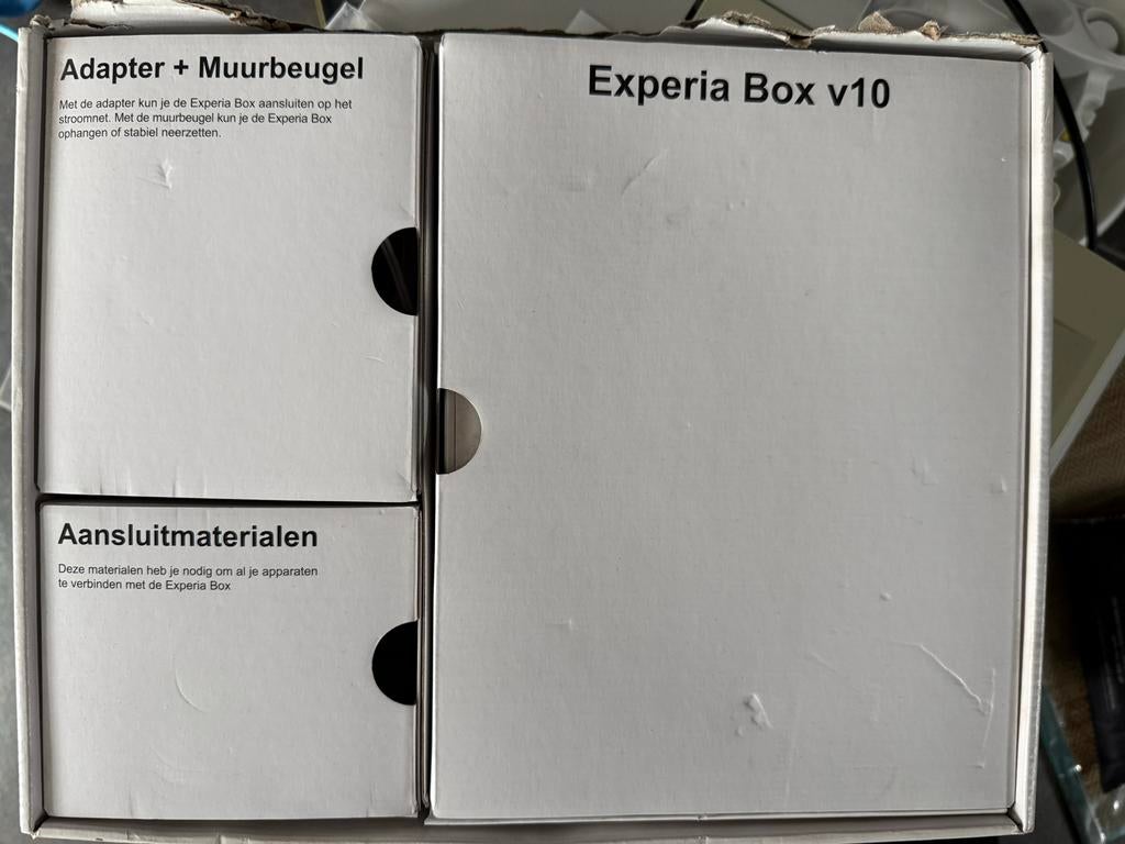 KPN Experia Box v10 Router/Modem, Computers en Software, Routers en Modems, Ophalen of Verzenden, Gebruikt, Router met modem