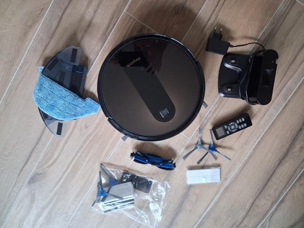 Lifegoods robotstofzuiger, Witgoed en Apparatuur, Stofzuigers, Gebruikt, Robotstofzuiger, Minder dan 1200 watt, Reservoir, Ophalen of Verzenden