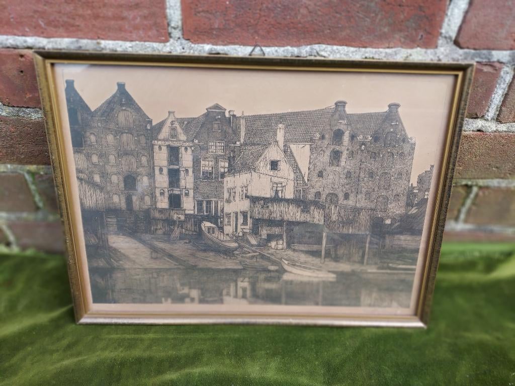 Antieke ets, pakhuizen met boothelling, P. Teunissen., Ets, Stadsgezicht, Ophalen of Verzenden, Origineel