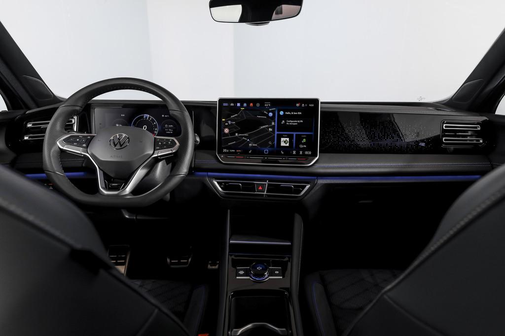 Volkswagen Tiguan 1.5 eHybrid 272 PK R-Line Edition | Black, Auto's, 12 maanden, Stof, 4 cilinders, Zwart