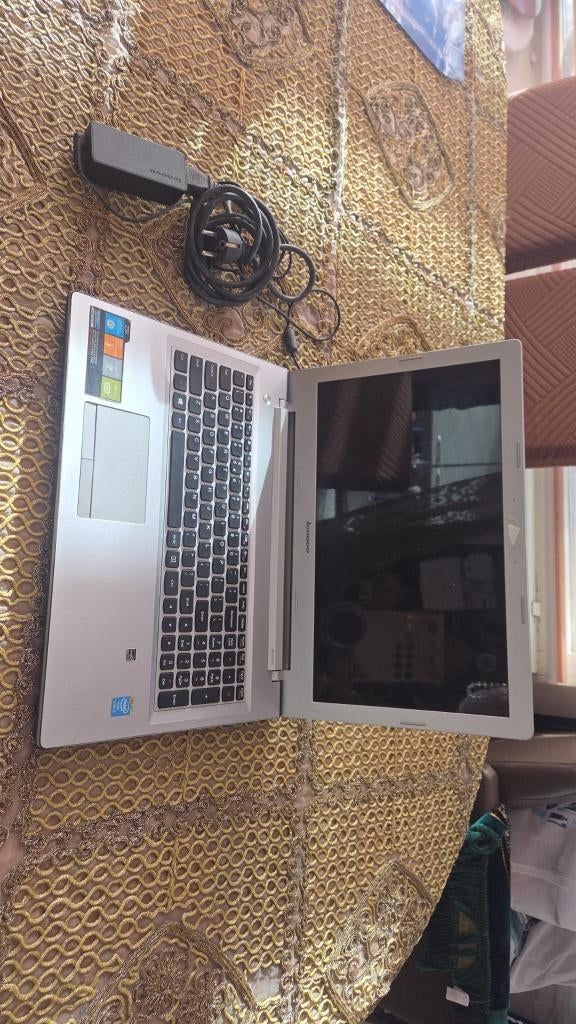 Lenovo Z50-70 Laptop met oplader – Batterij vervangen nodig, Gebruikt, HDD, 2 tot 3 Ghz, .lenovo