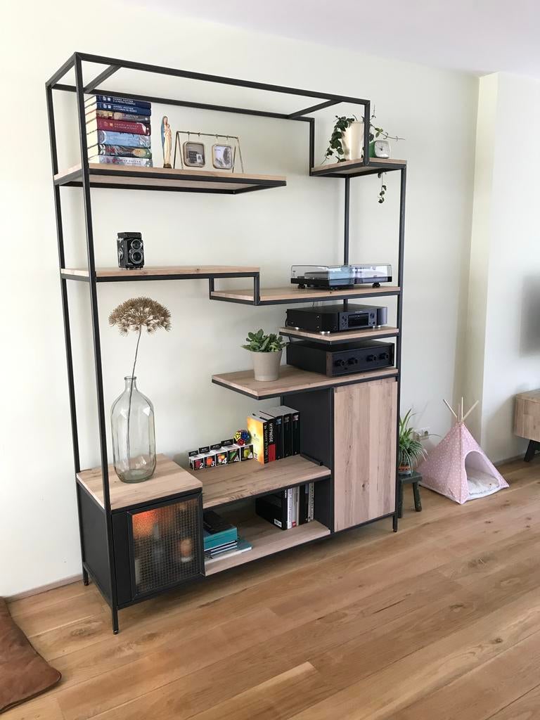 Industriële boekenkast / mediakast voor audio en platen, Ophalen, Gebruikt, 200 cm of meer, 150 tot 200 cm