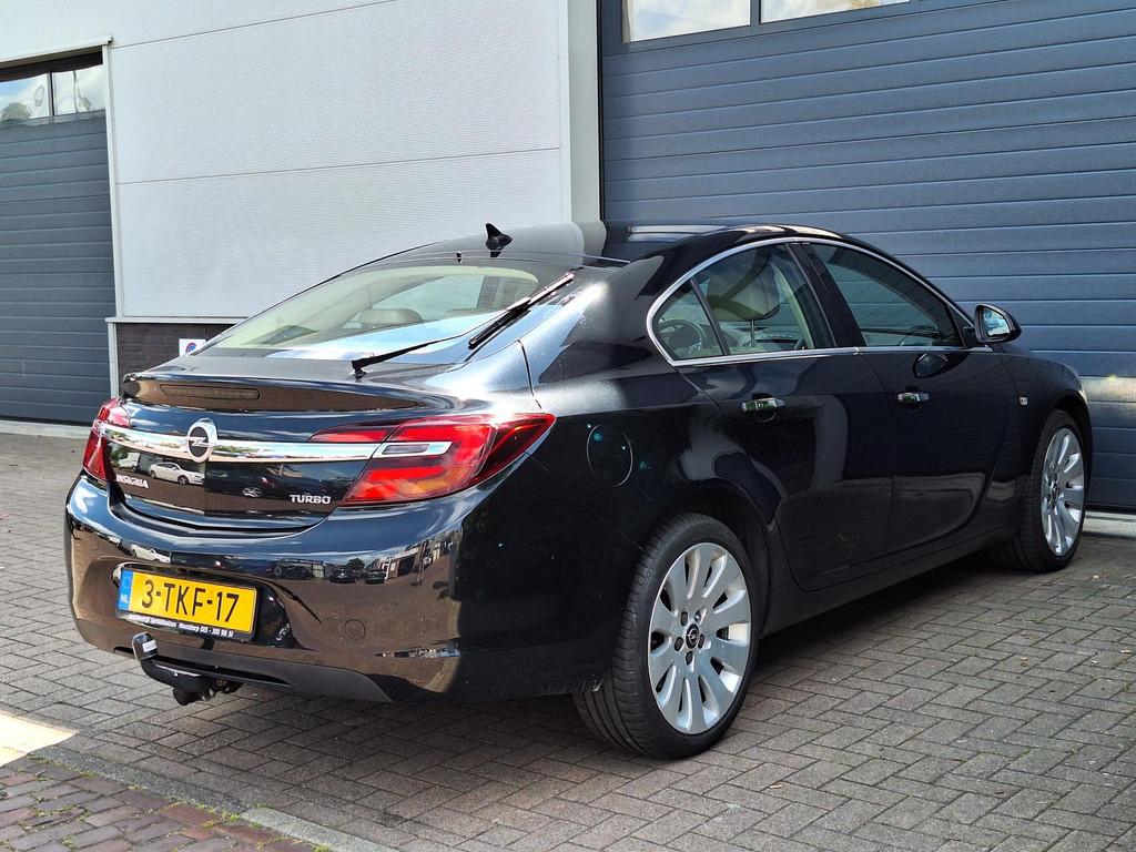 Opel Insignia | 1.6 T Cosmo | Airco | Keyless go & start | A, Gebruikt, 4 cilinders, LED verlichting, Zwart