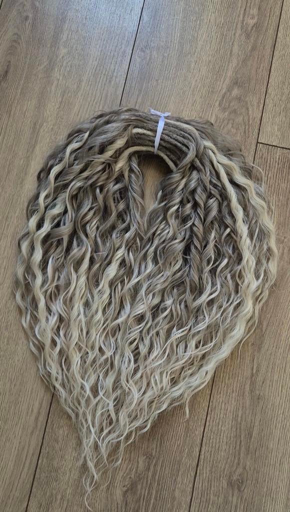 Ombre Krullen Dreads - Blond/Grijs, dreadlocks 60DE haar, Ophalen of Verzenden, Zo goed als nieuw, Pruik of Haarverlenging