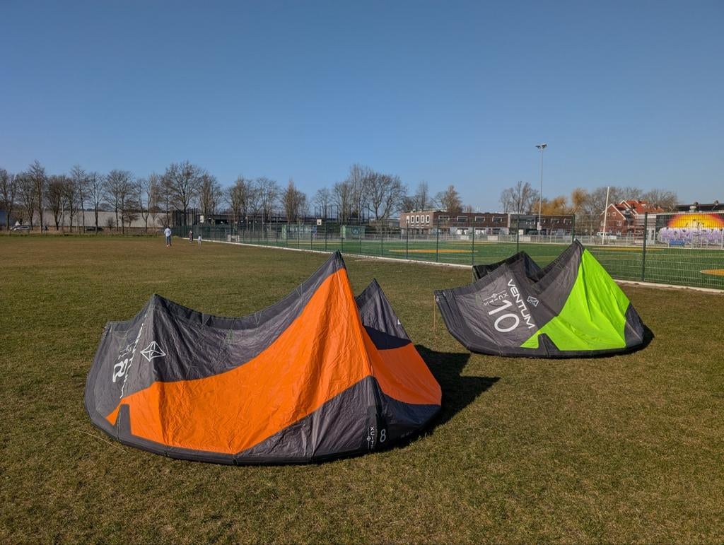 Kite set: Ventum XCITE V2 8m, 10m & Liquid Force NV 12m, Watersport en Boten, Kitesurfen, Gebruikt, Kitesurf-set, 10 m², Geen board