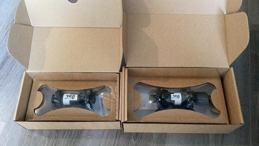 DT Swiss 350 navenset NIEUW, Fietsen en Brommers, Fietsonderdelen, Wiel, Zwitserland, Info@dtswiss.com, Nieuw