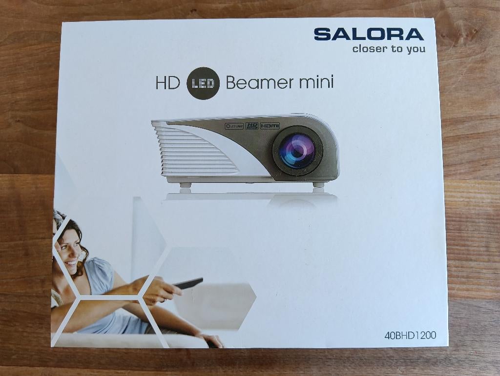 Salora HD LED Mini Beamer 40BHD1200, HD (720), LED, Salora, Ophalen of Verzenden