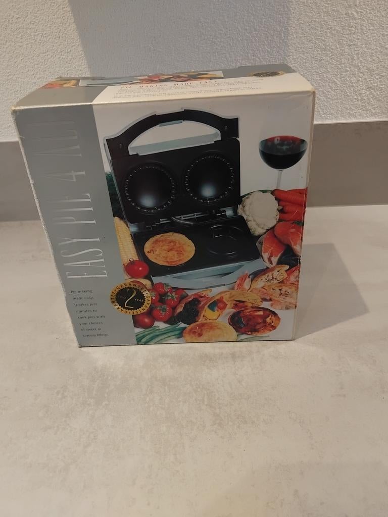 ZGAN/EASY PIE 4ALL/KEUKENHULP SNELLE GERECHTJES/PRIJSPAKKER, Huis en Inrichting, Keuken | Keukenbenodigdheden, Ophalen