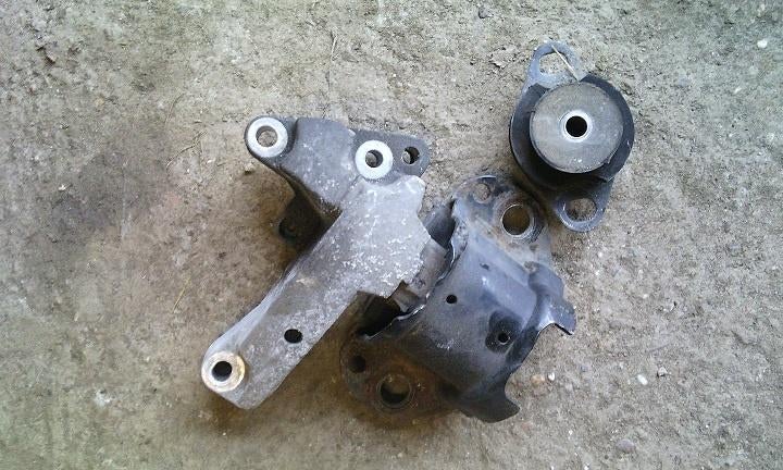 Set motorsteunen Clio 2002, Ophalen of Verzenden