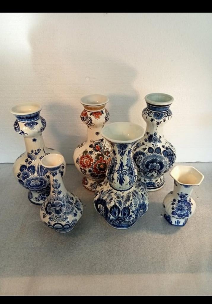 Set van 6 diverse Delfts aardewerk vazen - Handbeschilderd, Antiek en Kunst, Antiek | Keramiek en Aardewerk, Ophalen of Verzenden