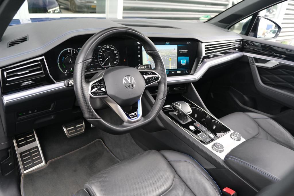 Volkswagen Touareg 3.0 TSi eHybrid R 462PK 4MOTION Pano Lede, Automaat, Gebruikt, 2995 cc, 462 pk