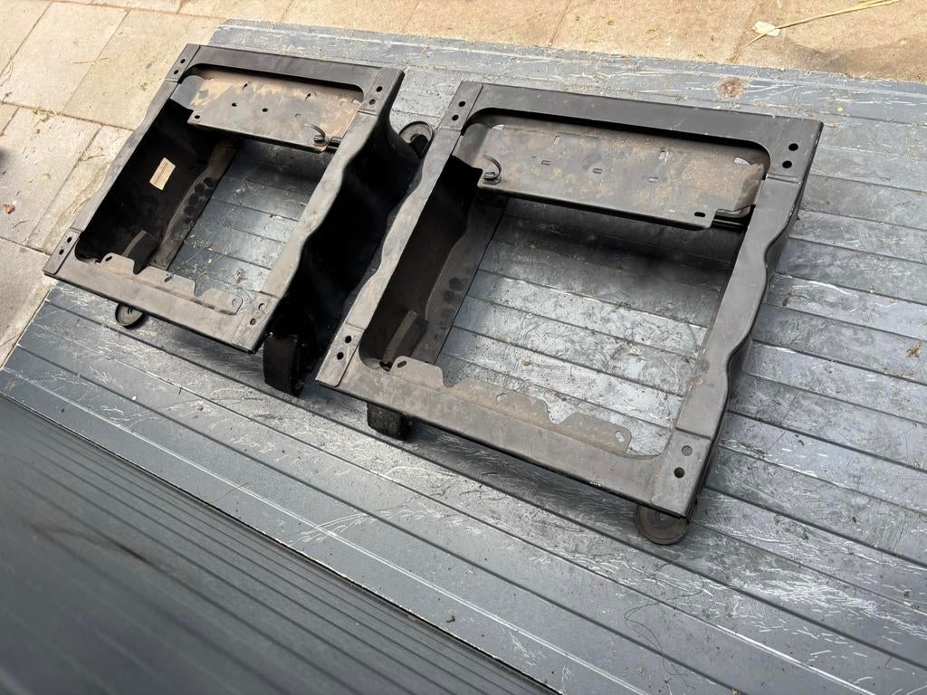 console onderbak onderstel stoel Opel Vivaro Renault Trafic, 3161ek, Tymtop, Ophalen of Verzenden, Renault