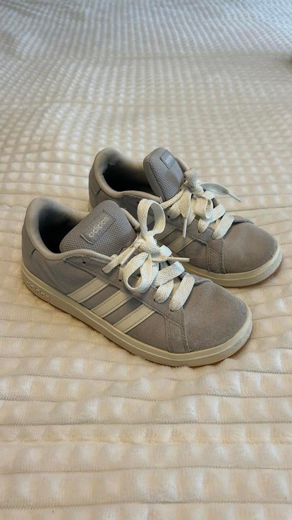 Adidas sneakers maat 35,5 - Grijs, Ophalen of Verzenden