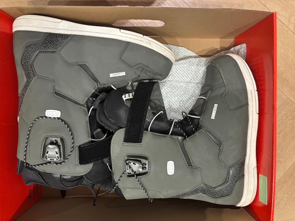 Snowboard schoenen Deeluxe, Ophalen of Verzenden, Zo goed als nieuw, Bindingen