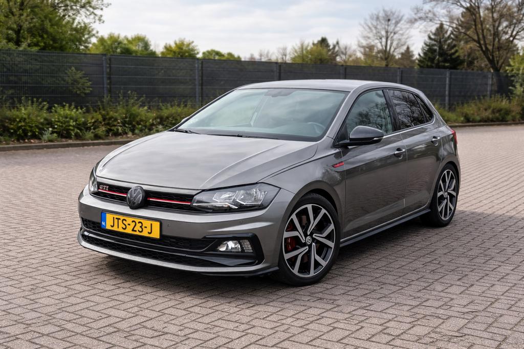 Volkswagen polo TSI GTI 2019 200PK DSG |ACC|VERLAAGD|CARBON, Stof, 1984 cc, 1200 kg, Particulier