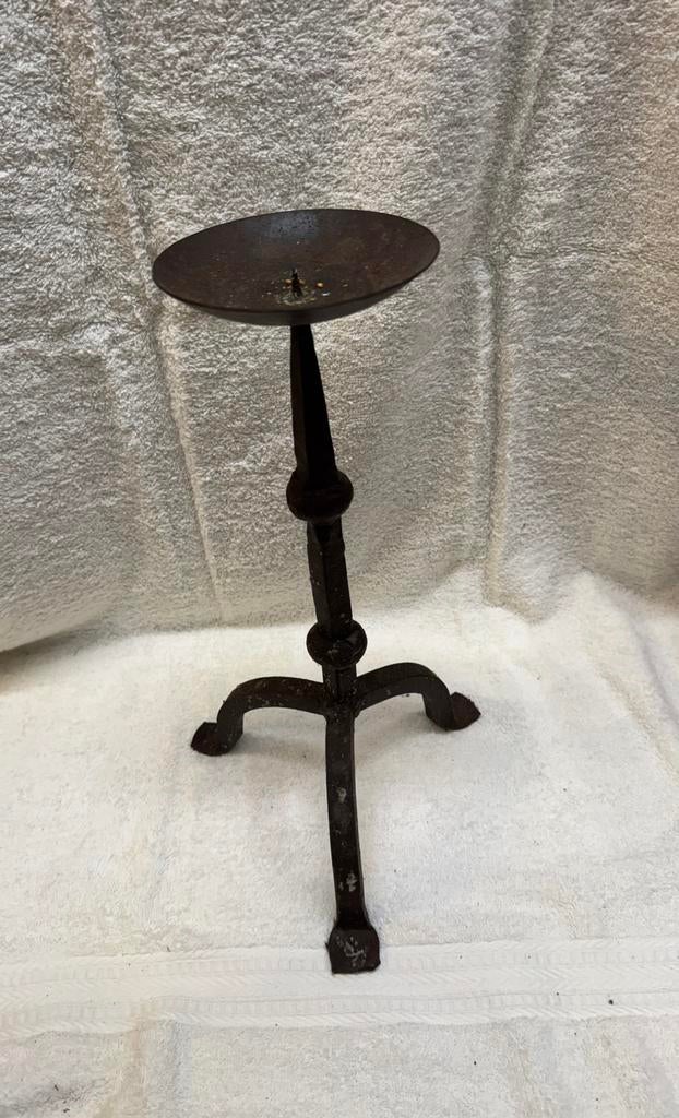 Oude kandelaar smeedijzer, Ophalen of Verzenden, Overige materialen