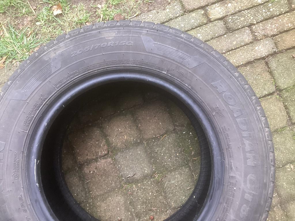 Nexen 205/70R15c band, Ophalen, Gebruikt