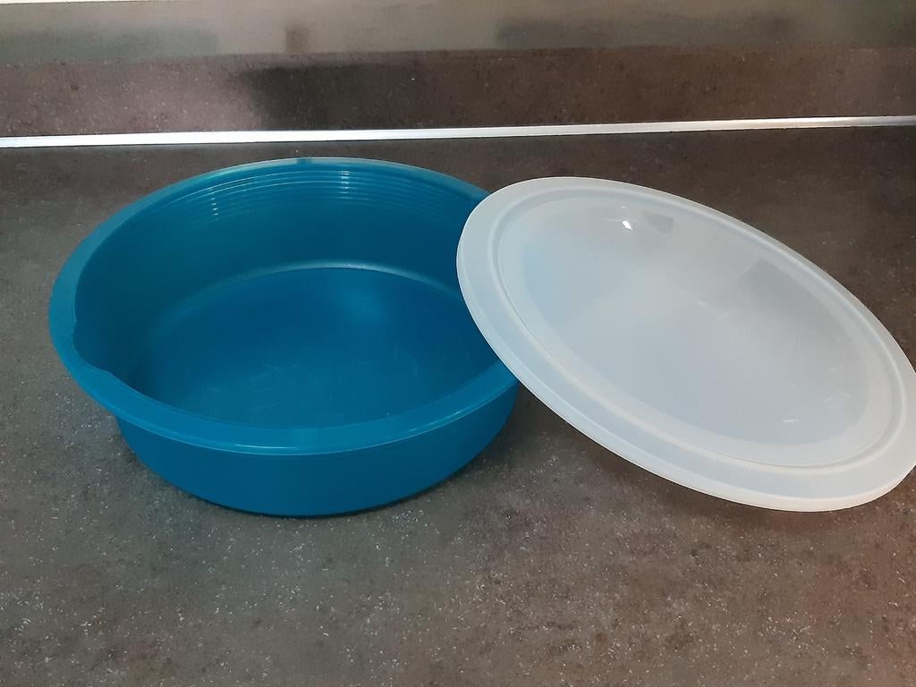 Tupperware grote voorraad schaal aqua blauw 31 cm, Huis en Inrichting, Keuken | Tupperware, Gebruikt, Schaal, Blauw, Ophalen of Verzenden