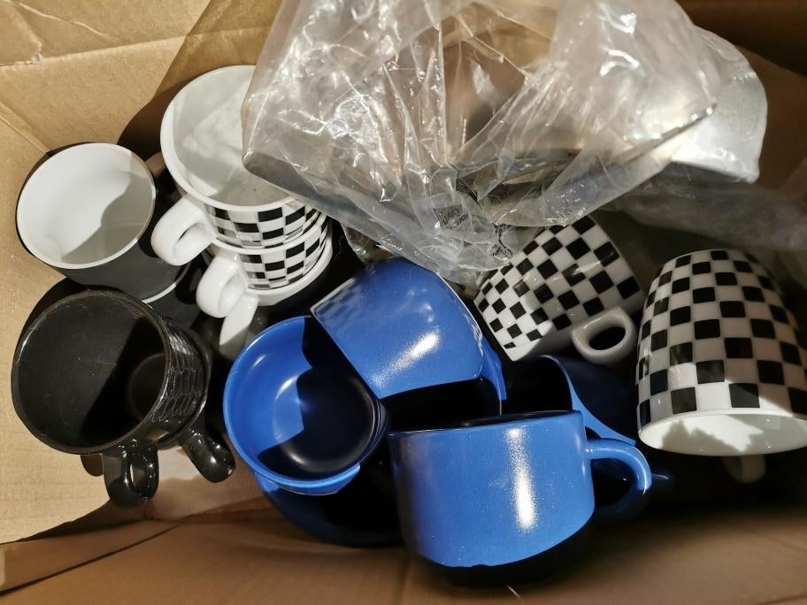 Kop en schotels Bekers Slakom Uitzet NIEUW ZGAN Blauw Zwart, Nieuw, Ophalen of Verzenden, Overige stijlen, Kop(pen) en/of Schotel(s)