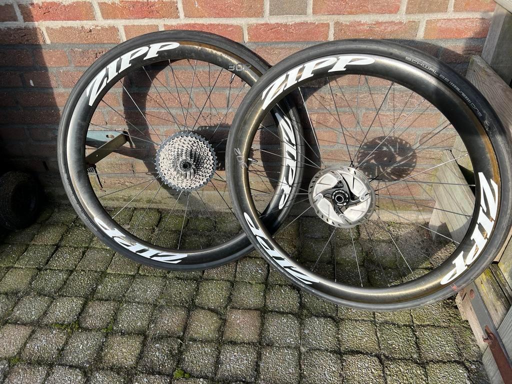 Zipp carbon 302 wielen met cassette en banden, Ophalen, Zo goed als nieuw, Wiel