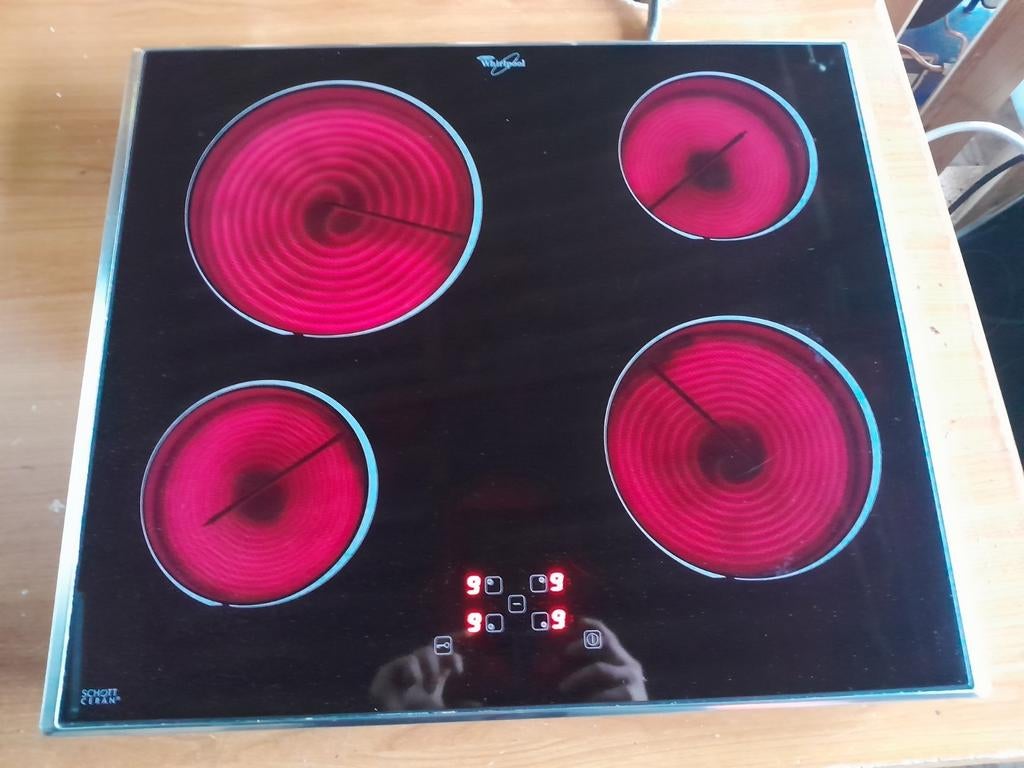 NETTE WHIRLPOOL AKT808IX KERAMISCHE KOOKPLAAT TE KOOP, Gebruikt, Keramisch, Inbouw, 4 kookzones