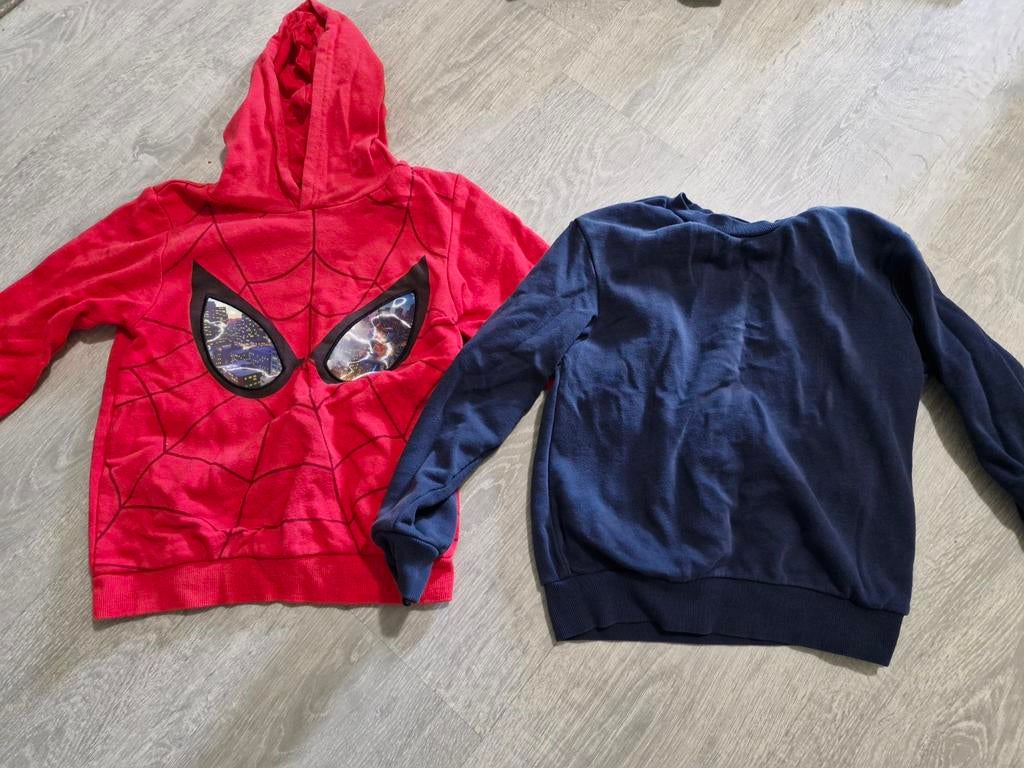 3 truien 1 vest maat 110 116, Ophalen of Verzenden, Zo goed als nieuw, Jongen, Trui of Vest
