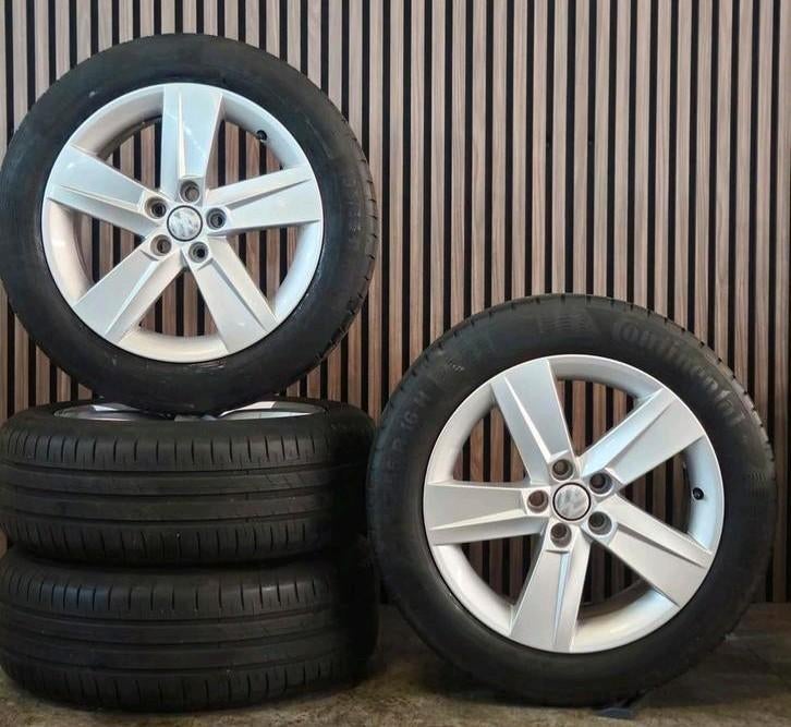 Nette 16" Skoda Fabia Velgen+GOEDE Amerk Banden 5x100 Polo, Ophalen, 16 inch, Banden en Velgen, Skoda