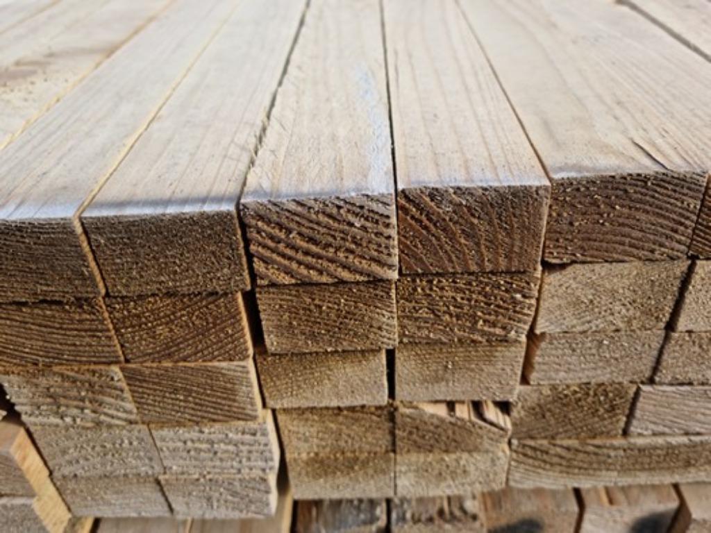 Aanbieding latten 2.5 x 3.8 cm / 54 meter € 15,- incl. btw, Doe-het-zelf en Verbouw, Hout en Planken, Ophalen, Minder dan 25 mm