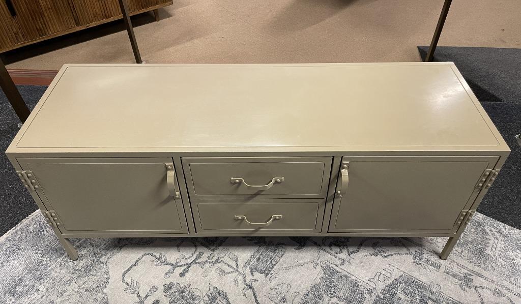 Tv-Meubel industrieel 140cm Direct/Leverbaar/Enschede E-1715, Huis en Inrichting, Kasten | Televisiemeubels, #Tv-meubel#Staal#140cm#2-deuren#2-laden#Industrieel
