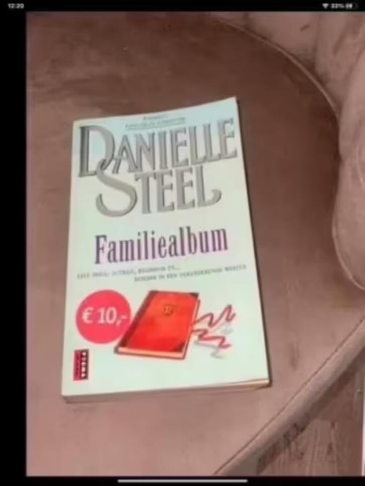 family album met danielle steel, Ophalen of Verzenden, Zo goed als nieuw