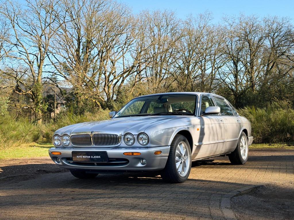 Jaguar XJ 3.2 V8 Executive | Platinum Silver | Youngtimer, Auto's, Jaguar, Automaat, Achterwielaandrijving, Gebruikt, Bedrijf