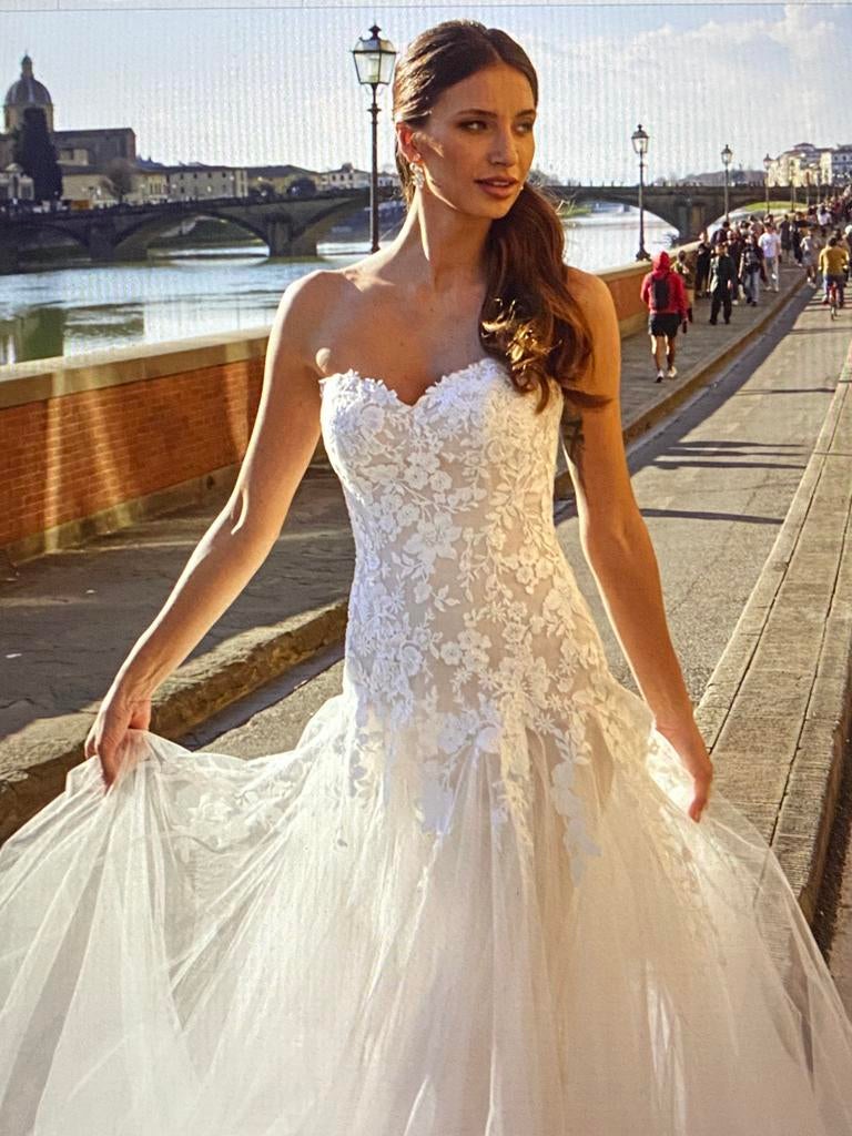 Goedkope gedragen, tweede hands en nieuw! Gratis entré, Ophalen, Nieuw, Blauw, Trouwjurk