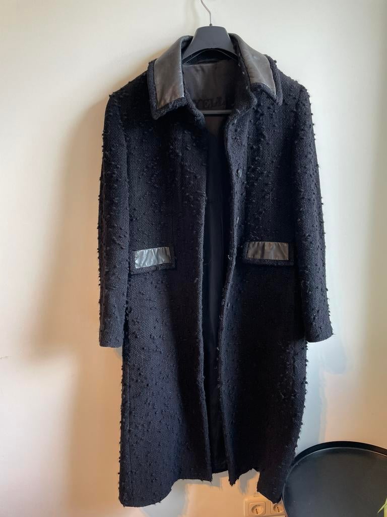 Lange, zwarte jas, YELL, Ophalen of Verzenden, Zo goed als nieuw, Maat 38/40 (M), Zwart