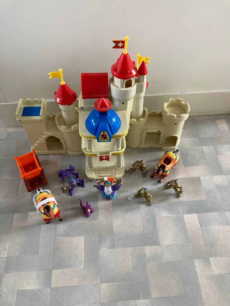 Kasteel met veel figuren, Verzamelen, Speelgoed, Ophalen of Verzenden, Zo goed als nieuw