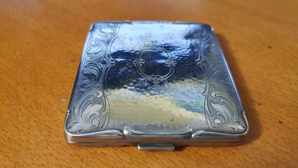 Vintage verzilverde sigarettenhouder merk Hoka, Ophalen of Verzenden, Zilver