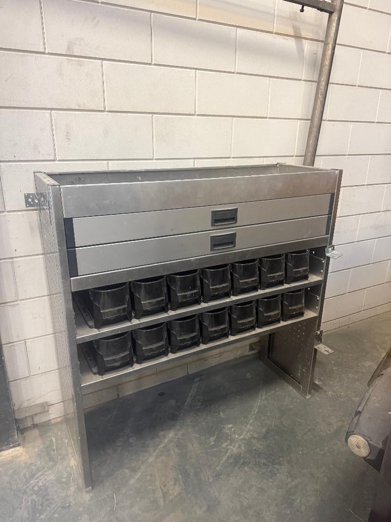 ladekast voor werkbus, Ophalen, Zo goed als nieuw