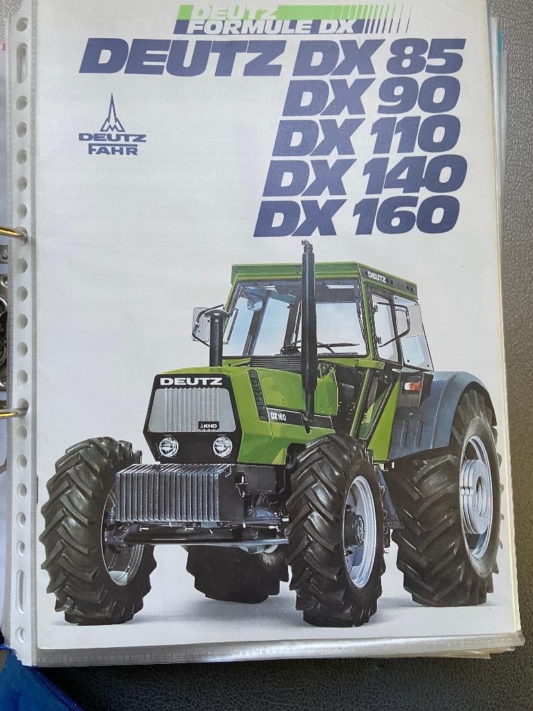 Tractorfolders, Ophalen of Verzenden, Zo goed als nieuw, Folder