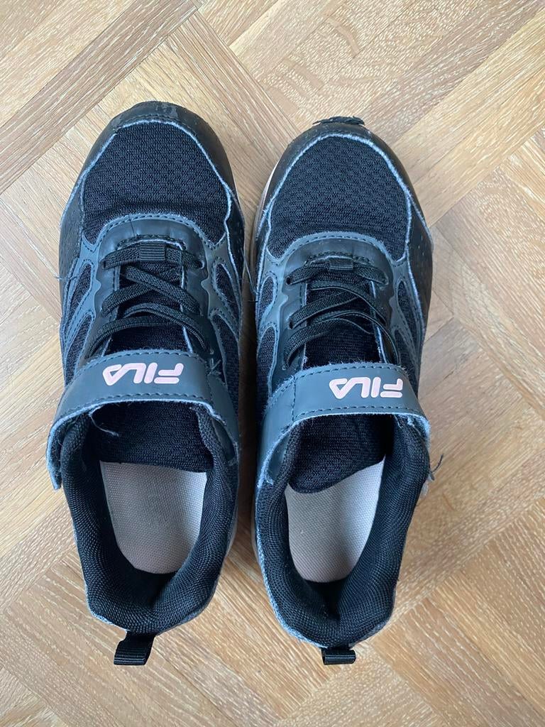 Fila sportschoenen maat 35, Ophalen of Verzenden, Gebruikt, Jongen of Meisje, Sportschoenen