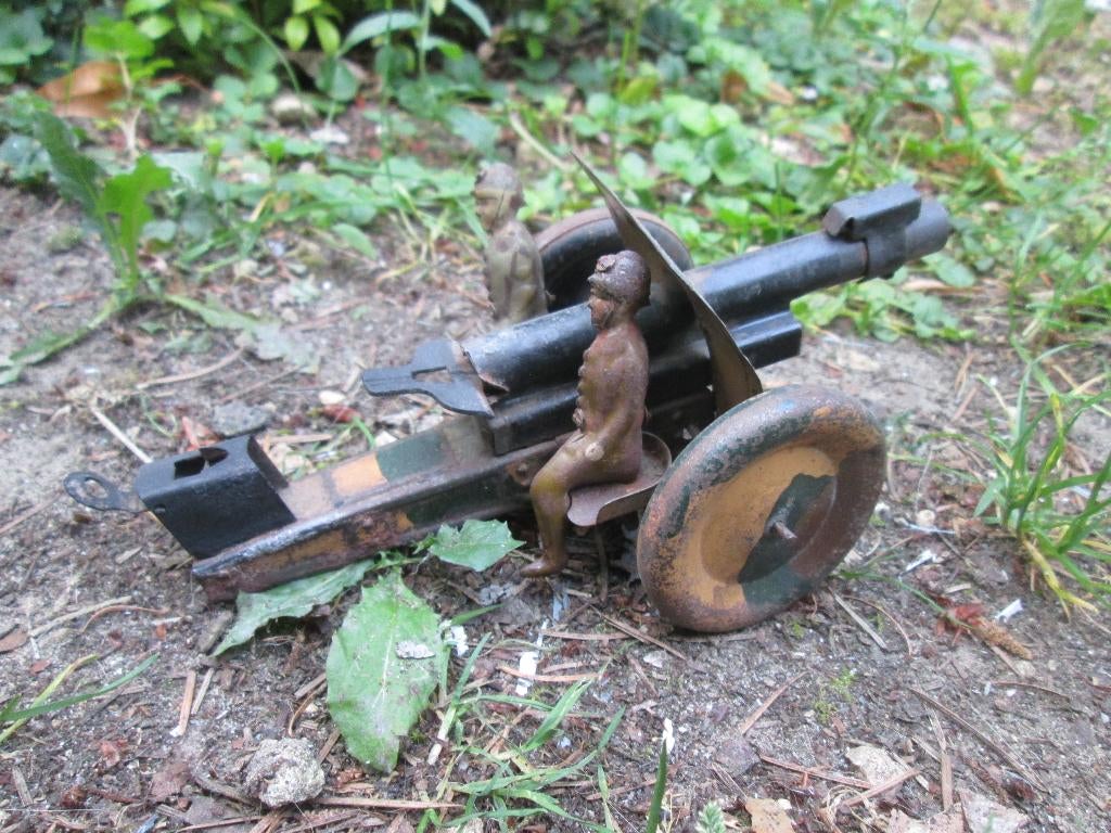 Antiek blikken speelgoed kanon franse makelij gecamoufleerd., Verzamelen, Ophalen of Verzenden, Landmacht, Nederland