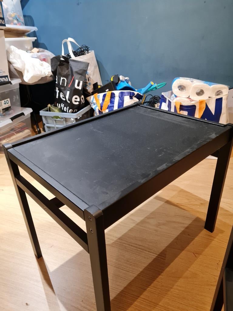 Kinderspeeltafel met stoel - Zwart, Kinderen en Baby's, Kinderkamer | Tafels en Stoelen, Ophalen, Gebruikt, Tafel(s) en Stoel(en)