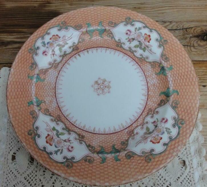 Groot brocante zalm kleurig / zalm roze bord met bloemetjes, Ophalen of Verzenden