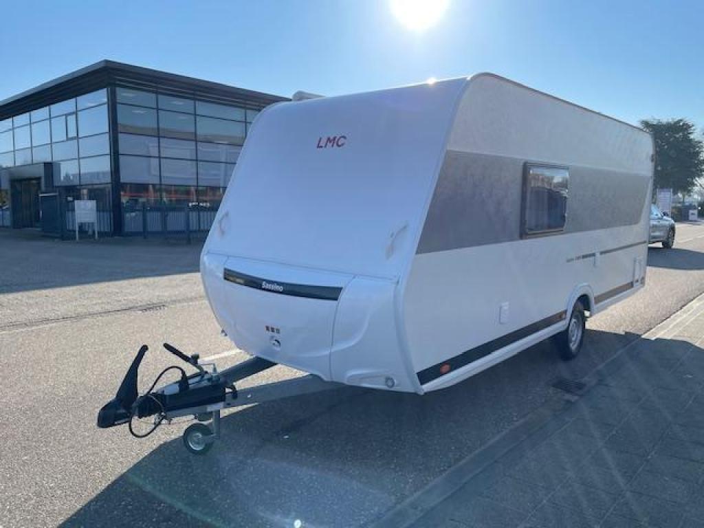LMC Sassino 450D + MOVER + LUIFEL, Caravans en Kamperen, Caravans, Tot en met 2, Bedrijf, Treinzit, 5 tot 6 meter