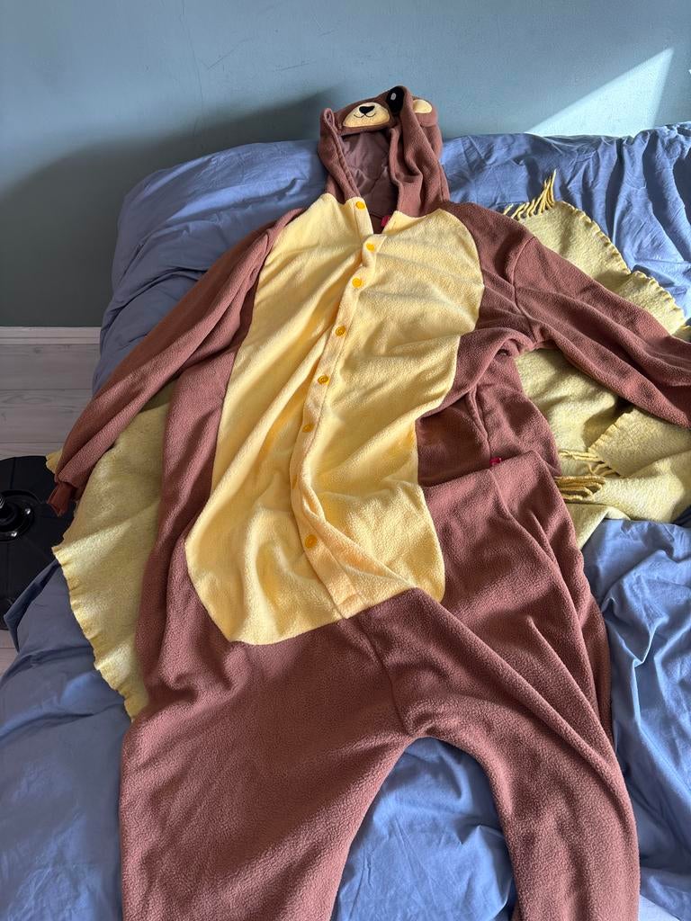 Nieuw Carnavalspak - Geile Beer Onesie, Carnaval, Maat 42/44 (L), Nieuw, Ophalen of Verzenden