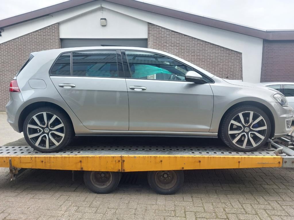 Golf 7 deuren rechts voor rechts achter kleur code LB7W, Auto-onderdelen, Ophalen, Achter, Deur