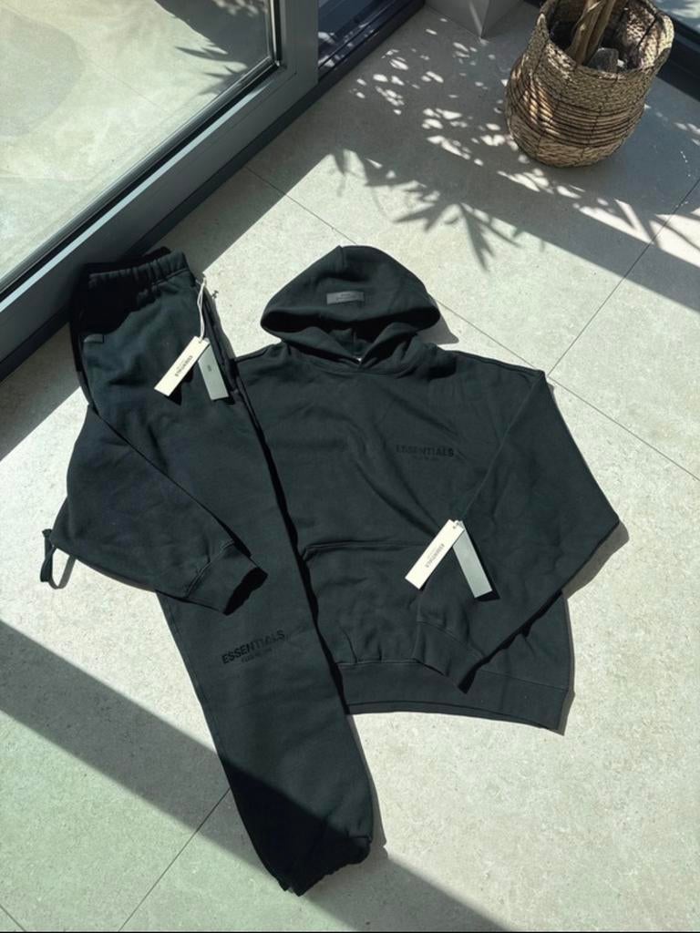 Essential trainingspak zwart - Nooit gedragen xxs-xxl, Ophalen of Verzenden, Nieuw, Overige maten, Zwart