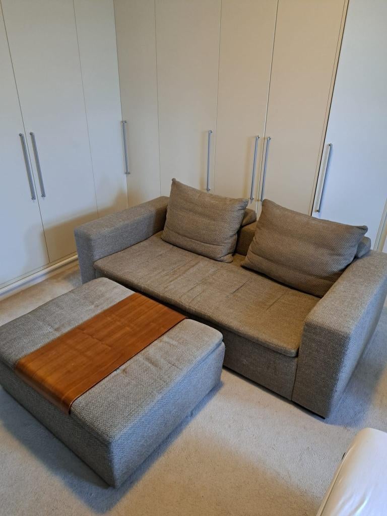 Tweepersoonsbank met poef - BoConcept, Huis en Inrichting, Ophalen, Gebruikt, 100 tot 125 cm, Tweepersoons