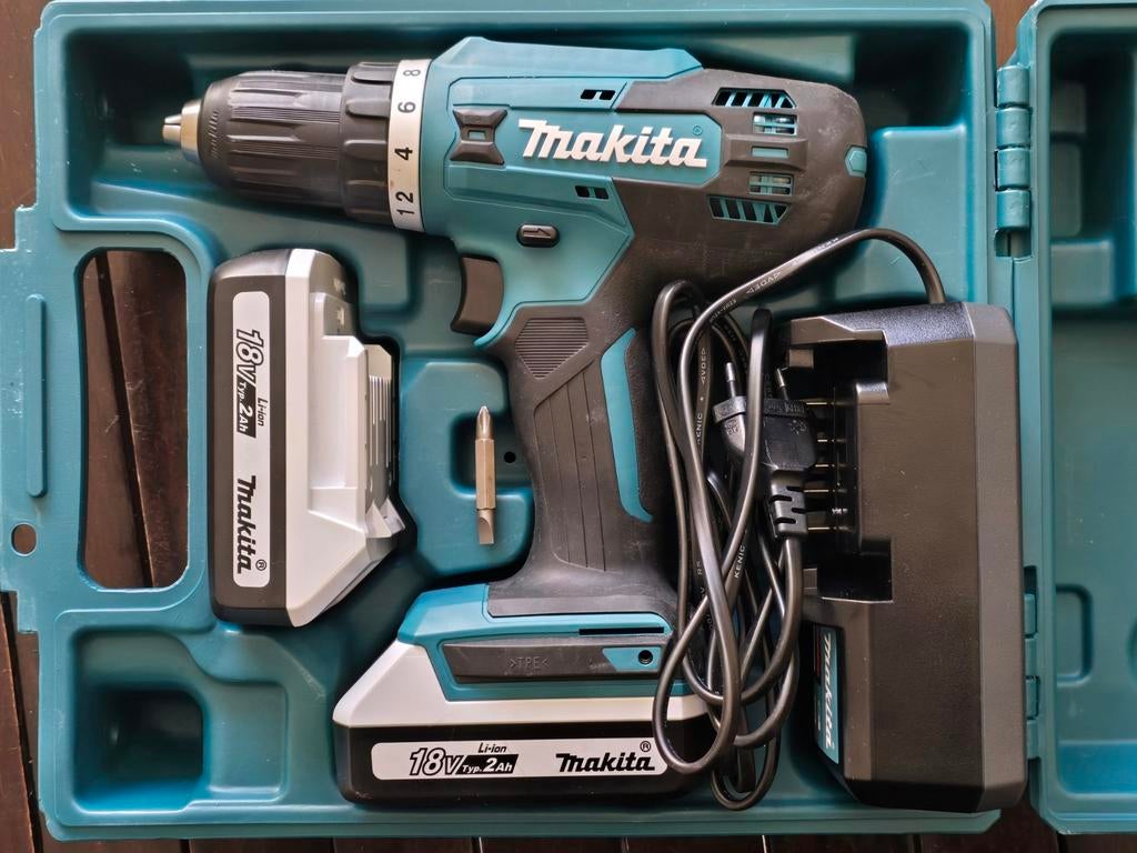 Makita schroefmachine schroeftol HP488DWAE 18V, Ophalen of Verzenden, Zo goed als nieuw, Boor- en Schroefmachine